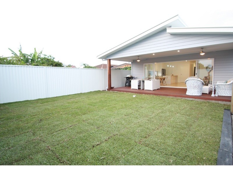 70 Albion Avenue, Miami QLD 4220