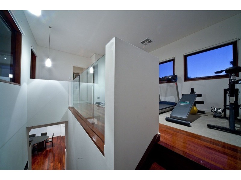 13 Kingsland Avenue, City Beach WA 6015