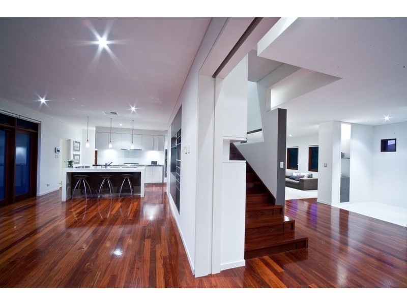 13 Kingsland Avenue, City Beach WA 6015