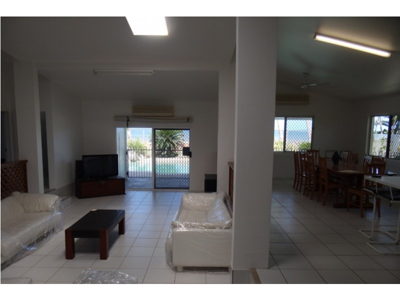 14 Feldt Street, Flying Fish Point QLD 4860