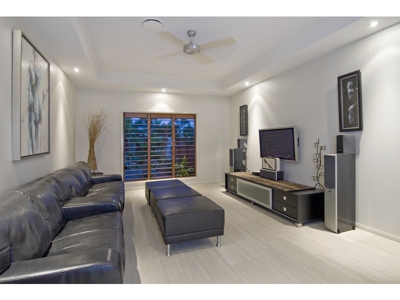 1 Wirrega Close, Caravonica QLD 4878