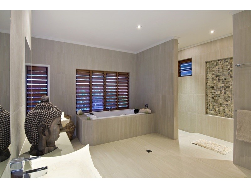 1 Wirrega Close, Caravonica QLD 4878