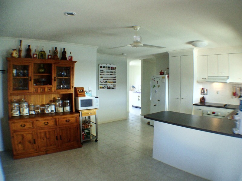 5 Pennant Drive, Point Vernon QLD 4655