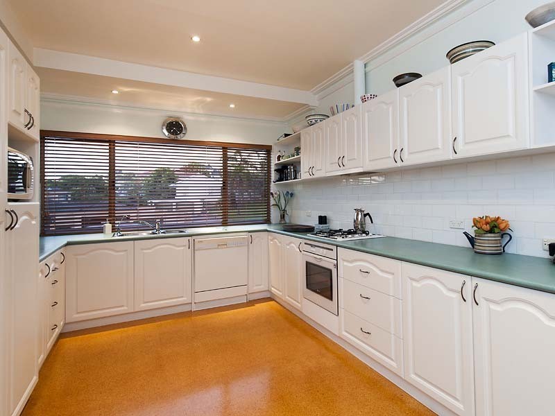 17 Kingsland Avenue, City Beach WA 6015