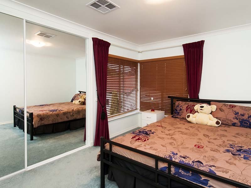 17 Kingsland Avenue, City Beach WA 6015