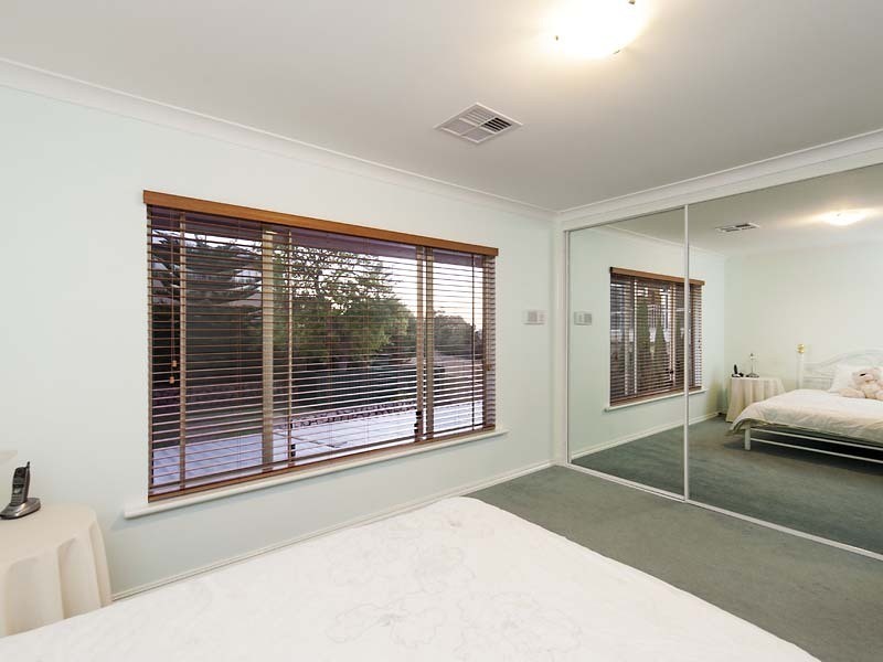 17 Kingsland Avenue, City Beach WA 6015