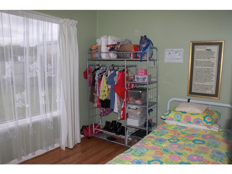 17 Ashbourne Grove, West Moonah TAS 7009