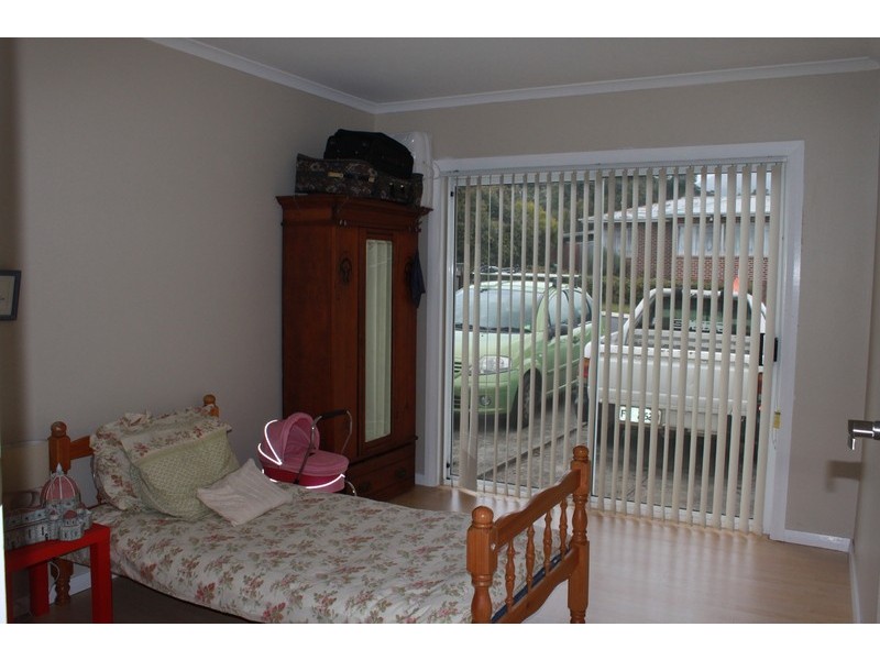 17 Ashbourne Grove, West Moonah TAS 7009