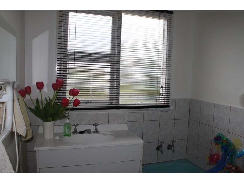 17 Ashbourne Grove, West Moonah TAS 7009