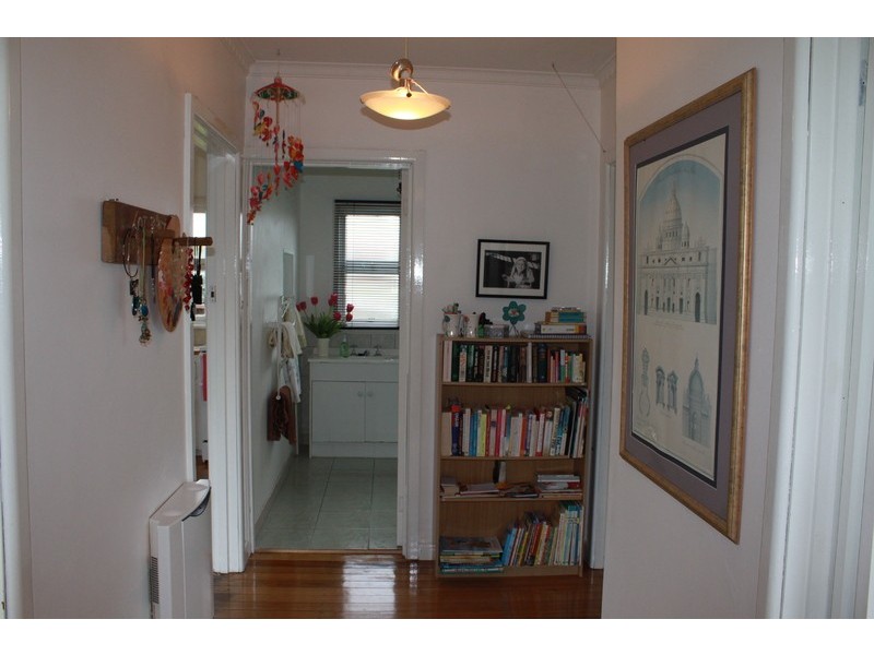 17 Ashbourne Grove, West Moonah TAS 7009