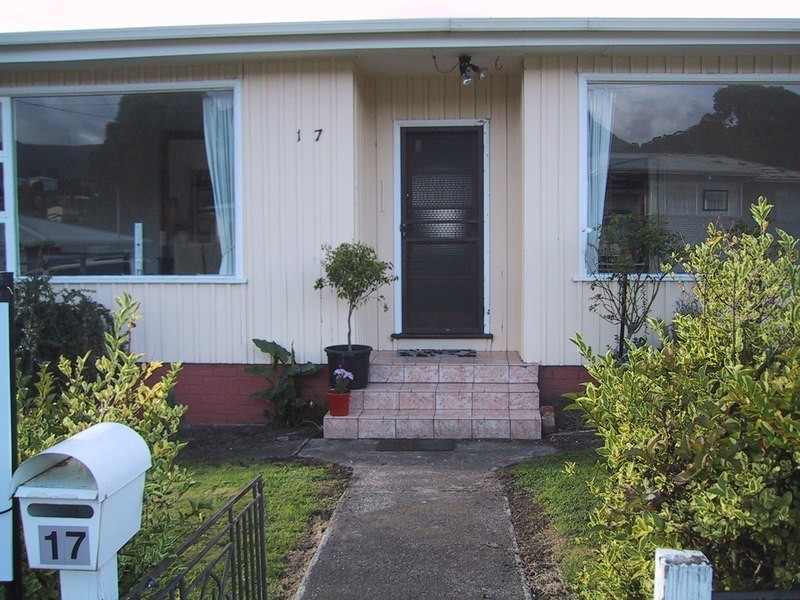 17 Ashbourne Grove, West Moonah TAS 7009