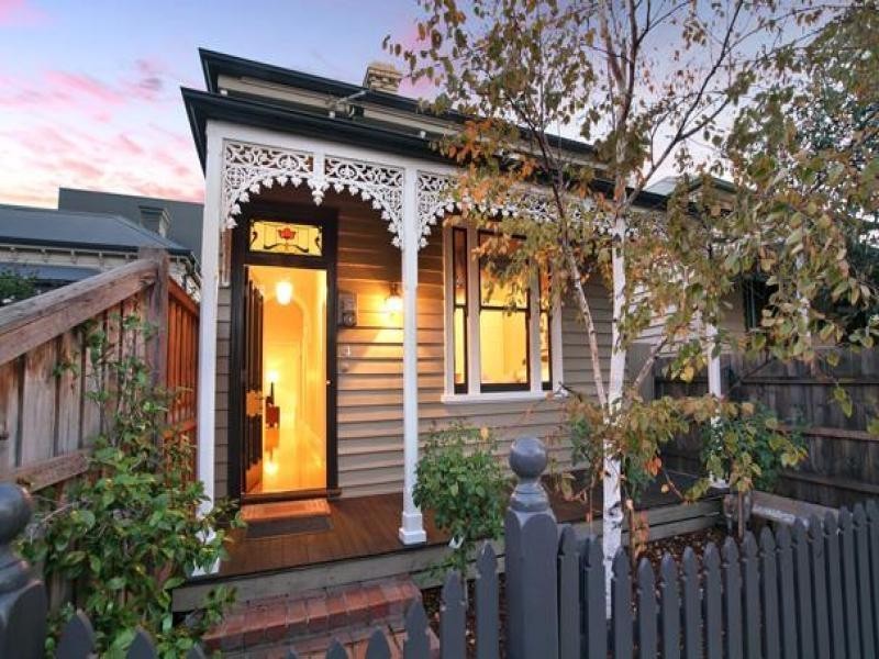 4 St Georges Road, Armadale VIC 3143