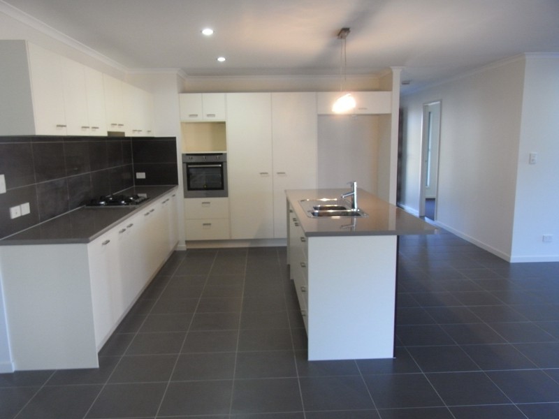 10 Wisteria Crescent, Sippy Downs QLD 4556