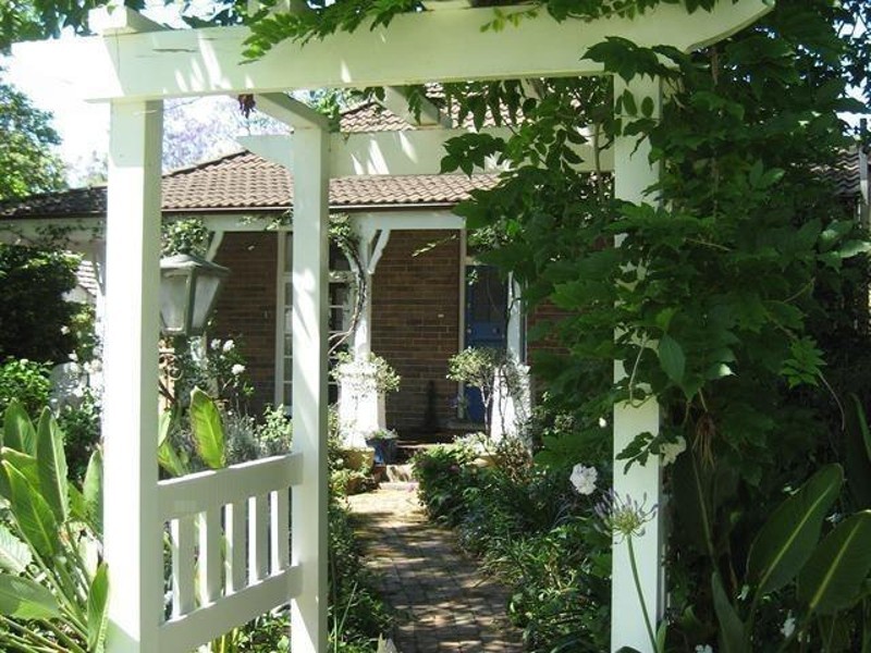 10  Cowan Rd, Mount Colah NSW 2079