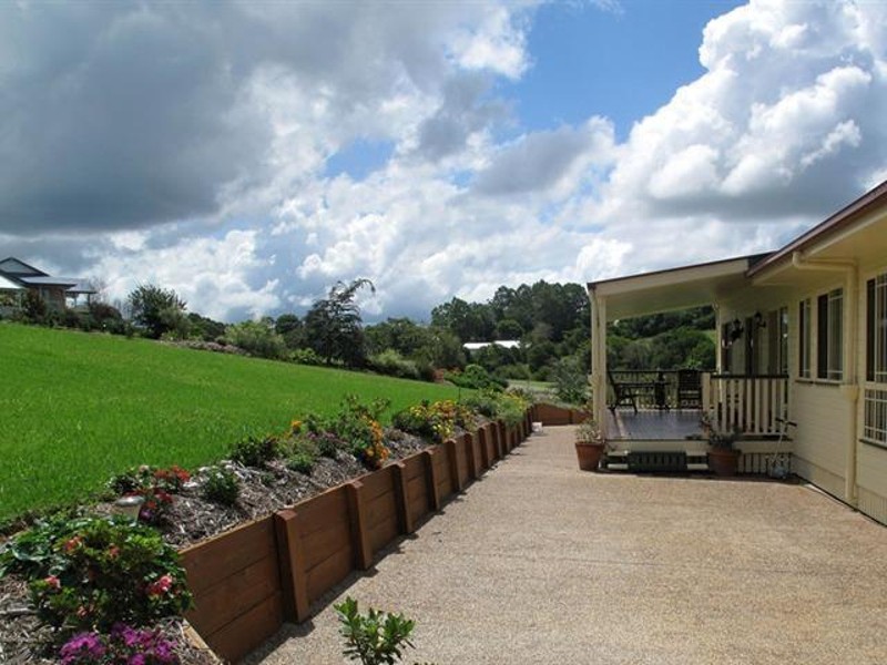1 Lansdowne Rise, Maleny QLD 4552