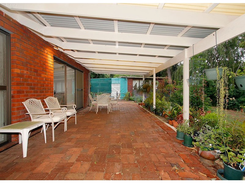 11 Shasta Grove, Lesmurdie WA 6076