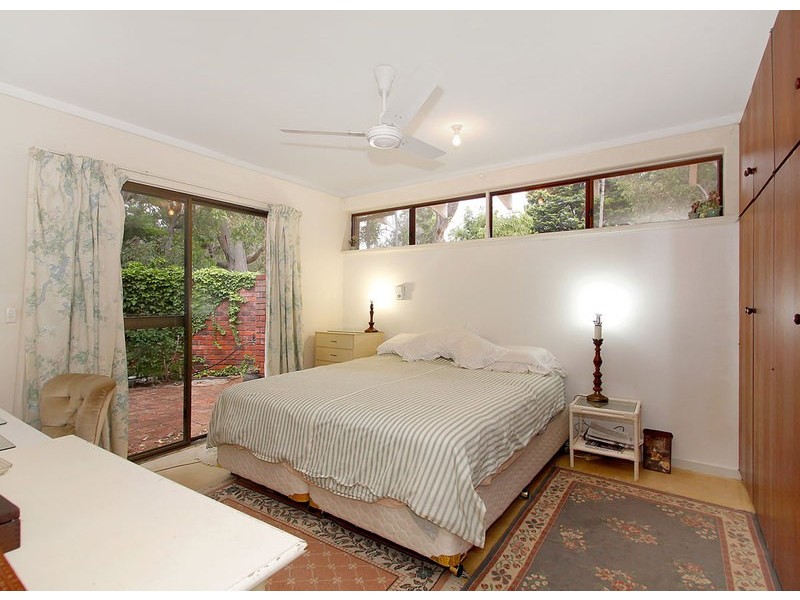 11 Shasta Grove, Lesmurdie WA 6076