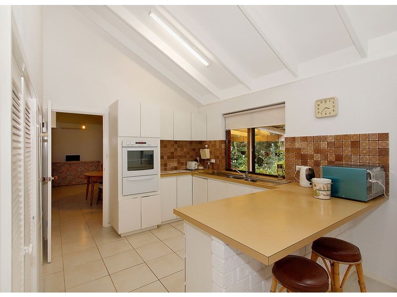 11 Shasta Grove, Lesmurdie WA 6076