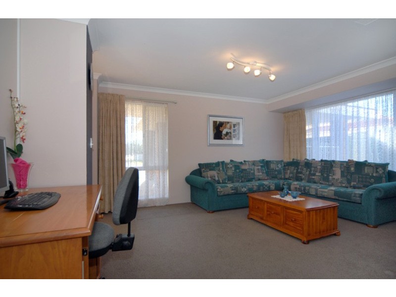 56 Sylvan Crescent, Leeming WA 6149