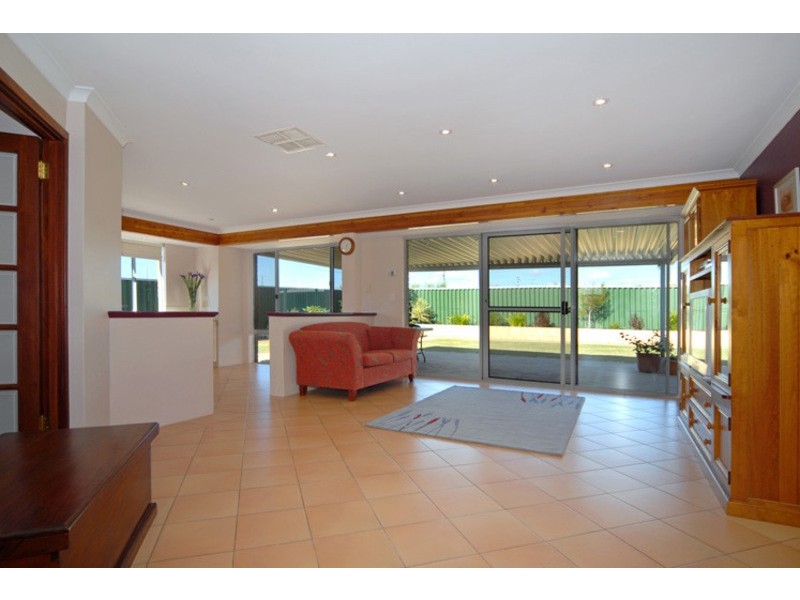 56 Sylvan Crescent, Leeming WA 6149