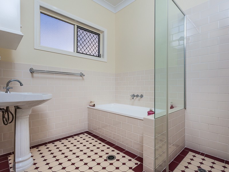 115 Hall Road, Elimbah QLD 4516