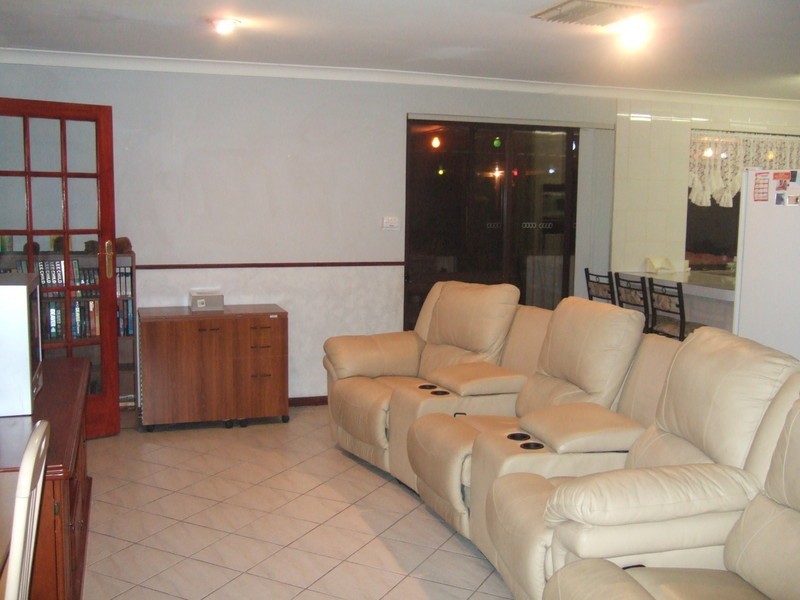 14 Darling Close, Beechboro WA 6063