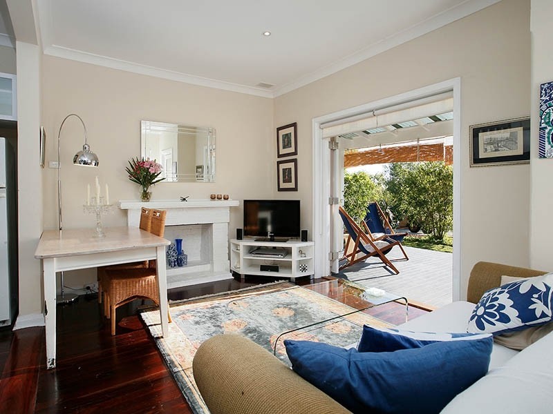 12 Yalgoo Ave, White Gum Valley WA 6162