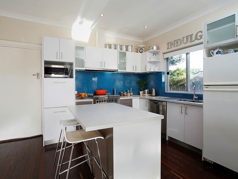 12 Yalgoo Ave, White Gum Valley WA 6162