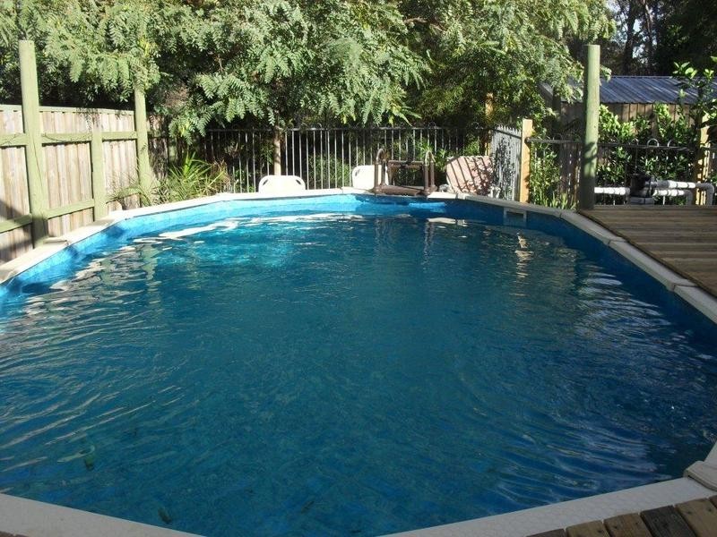 8 James Road, Kalamunda WA 6076