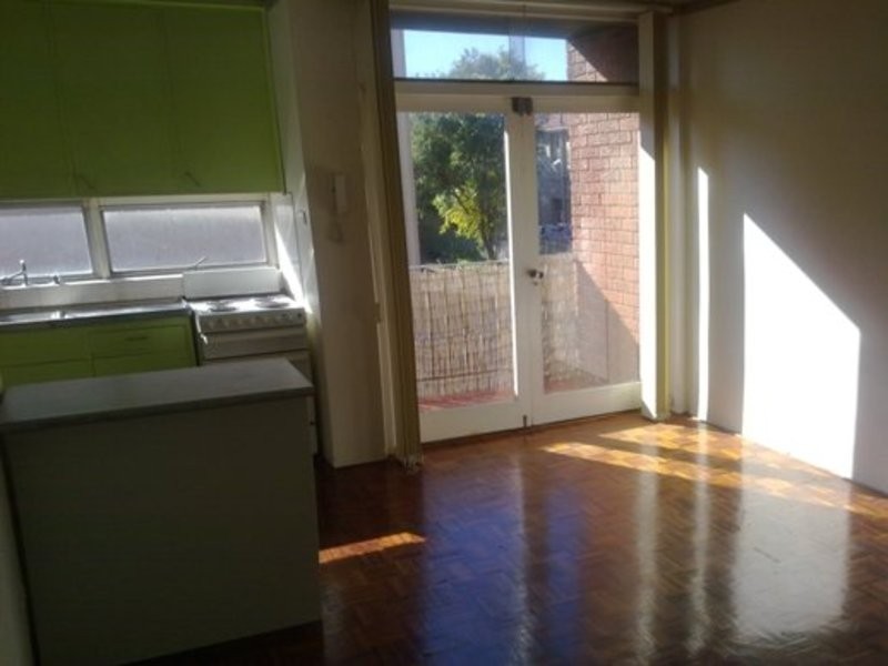 2/15 Macquarie Terrace, Balmain NSW 2041