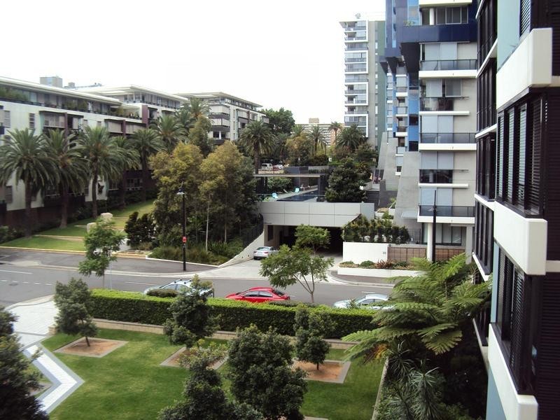 414/7 Sterling Circuit, Camperdown NSW 2050