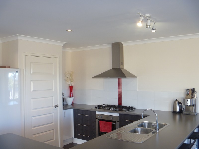 14 Starlite Bend, Dalyellup WA 6230