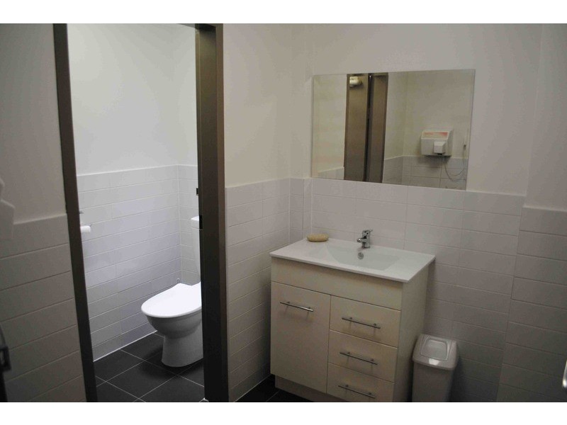 Unit 3/11 Parkview Street, Milton QLD 4064