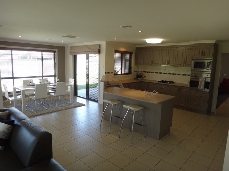 26 Rivergum Drive, East Albury NSW 2640