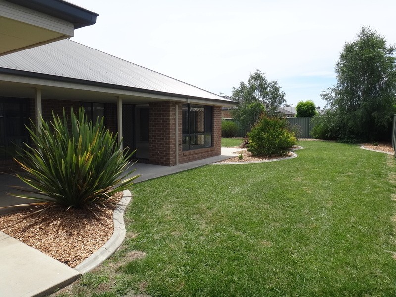 26 Rivergum Drive, East Albury NSW 2640