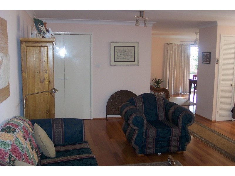 23 Hillcrest Rd, Empire Bay NSW 2257