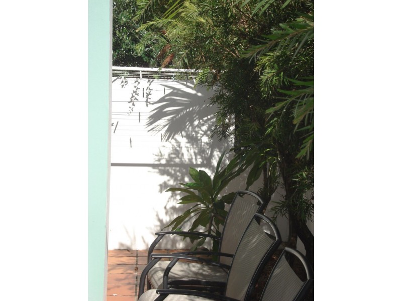 402/2214 Gold Coast Highway, Mermaid Beach QLD 4218