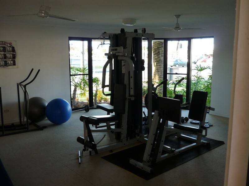 402/2214 Gold Coast Highway, Mermaid Beach QLD 4218