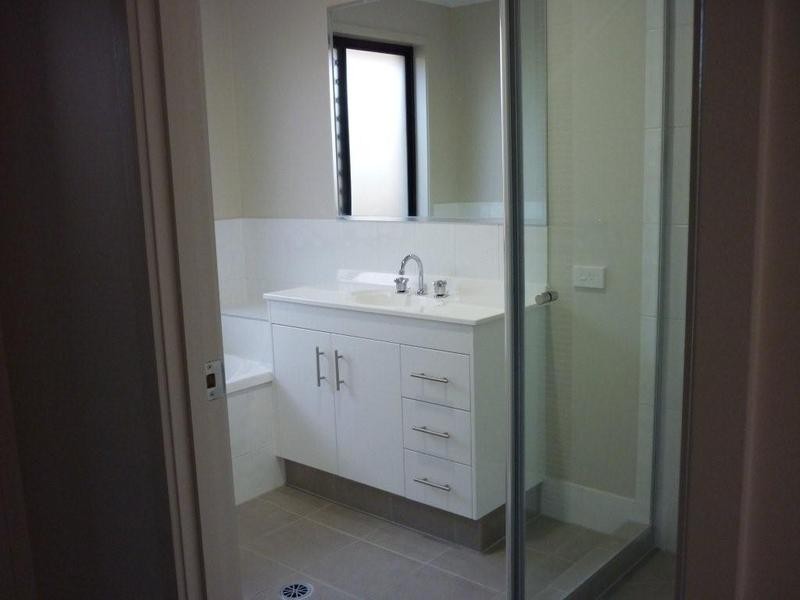 Pacific Pines QLD 4211