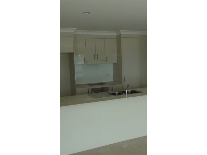 Pacific Pines QLD 4211