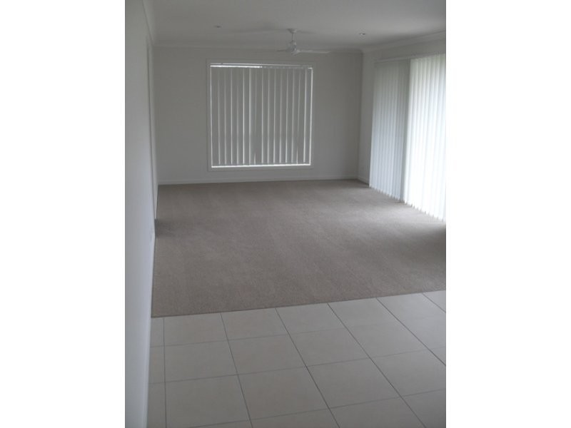 24 Broadleaf Place, Ningi QLD 4511