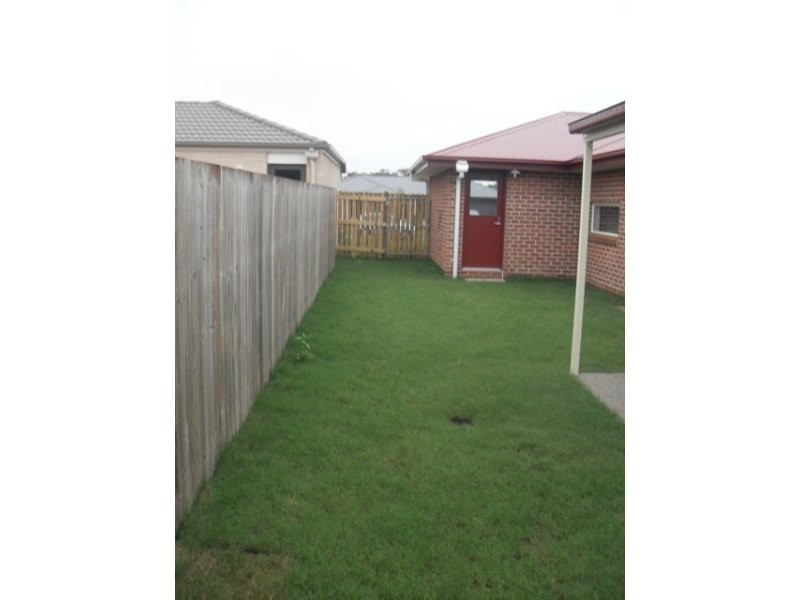 24 Broadleaf Place, Ningi QLD 4511