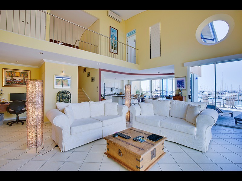 7 Bayside Way, Rosslyn QLD 4703