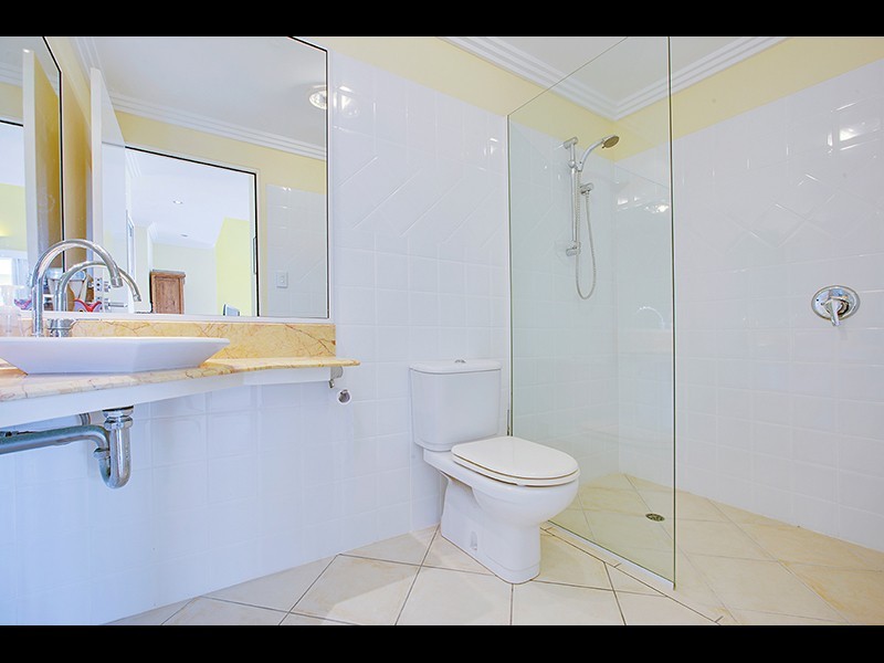 7 Bayside Way, Rosslyn QLD 4703