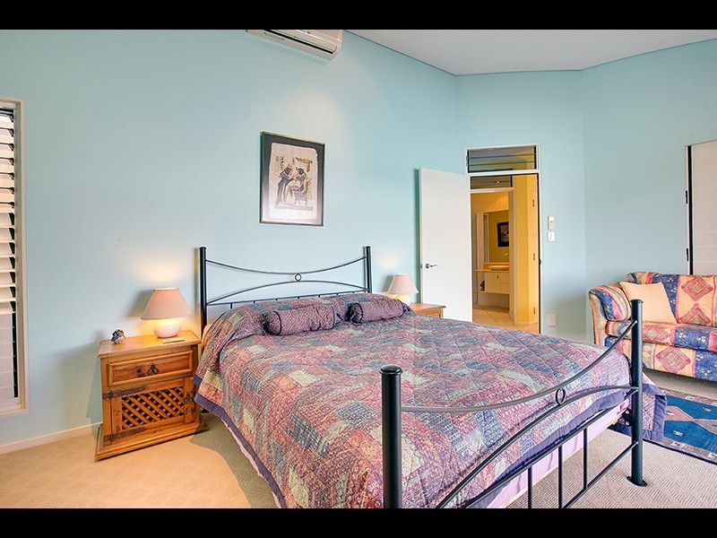 7 Bayside Way, Rosslyn QLD 4703