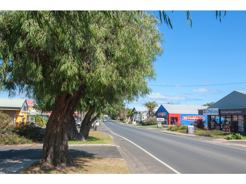 27 Station Road, Margaret River WA 6285