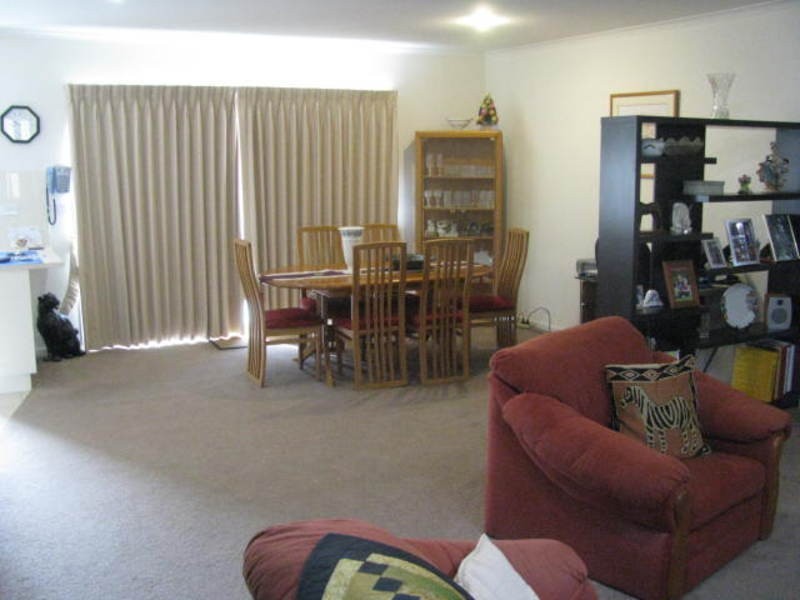 36 Racecourse Road, Pakenham VIC 3810