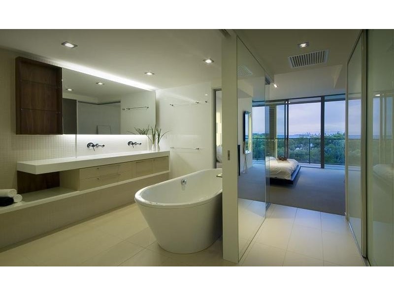 Paradise Point QLD 4216