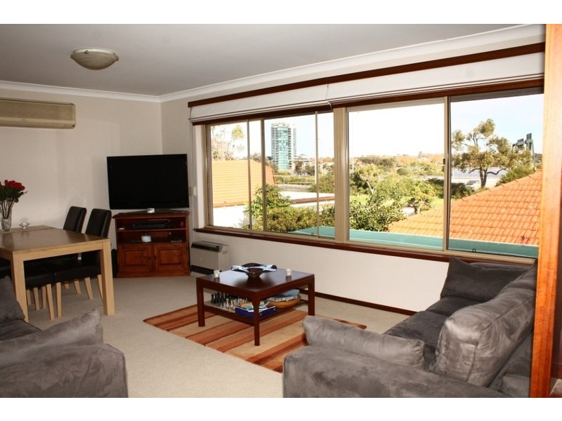 3/206 Melville Parade, Como WA 6152