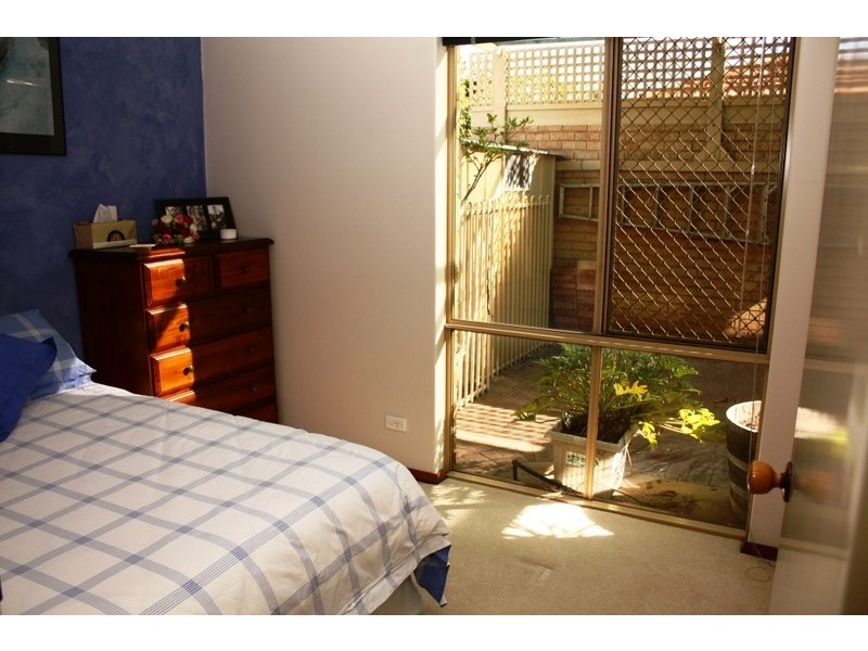 3/206 Melville Parade, Como WA 6152